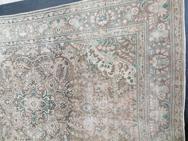 Beige Turkish Oushak Rug 6' 7" x 9' 3" Hand-Knotted texture