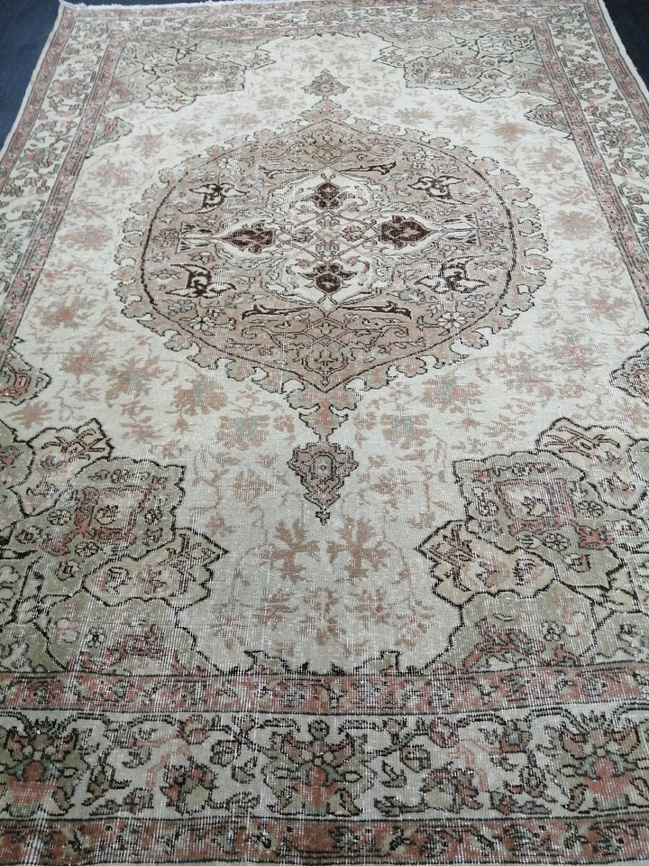 Beige Turkish Oushak Rug 7' x 9' 10" Hand-Knotted view 9