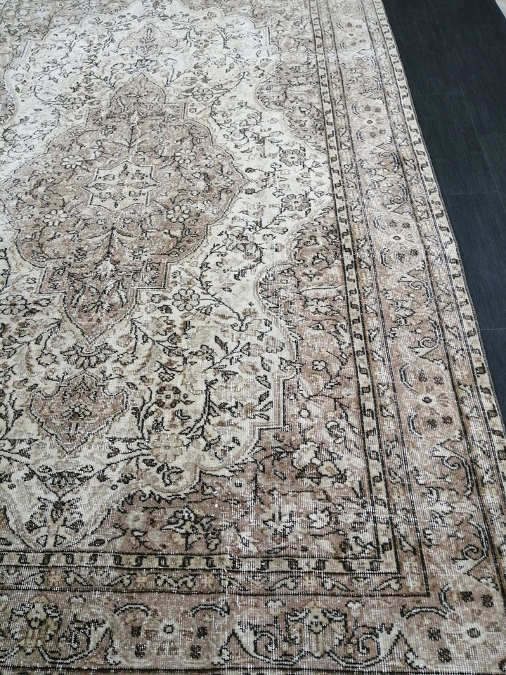 Rust Turkish Oushak Rug 6' 6" x 9' 10" Hand-Knotted view 9