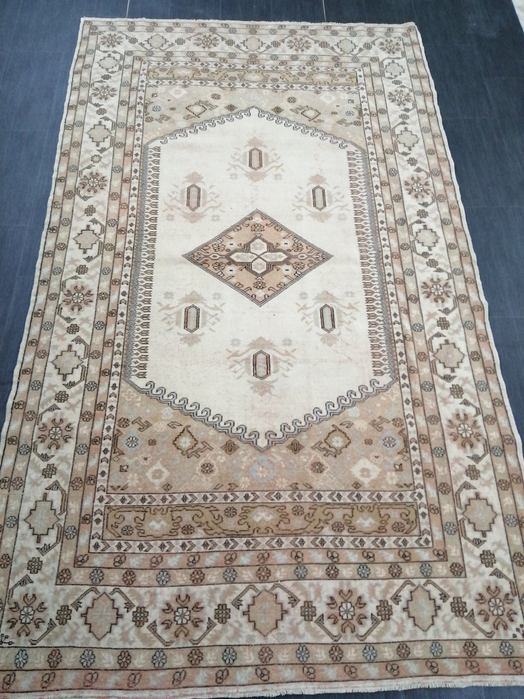 Rust Turkish Oushak Rug 5' 3" x 9' Hand-Knotted detail