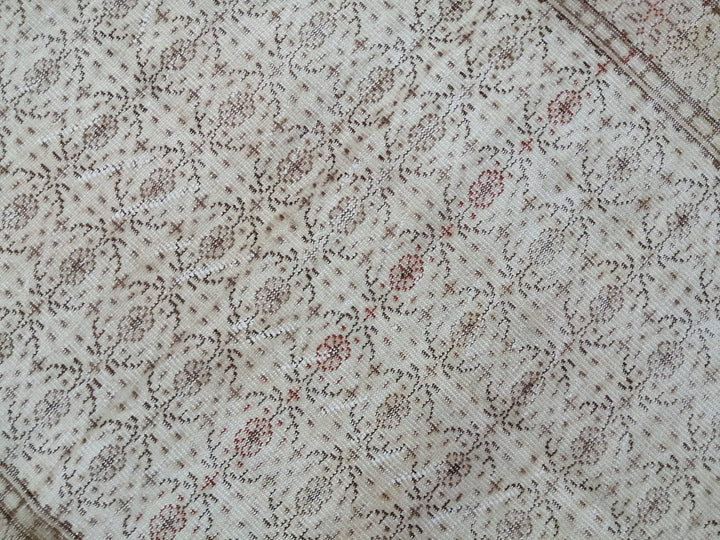Rust Turkish Oushak Rug 5' 2" x 9' Hand-Knotted pattern