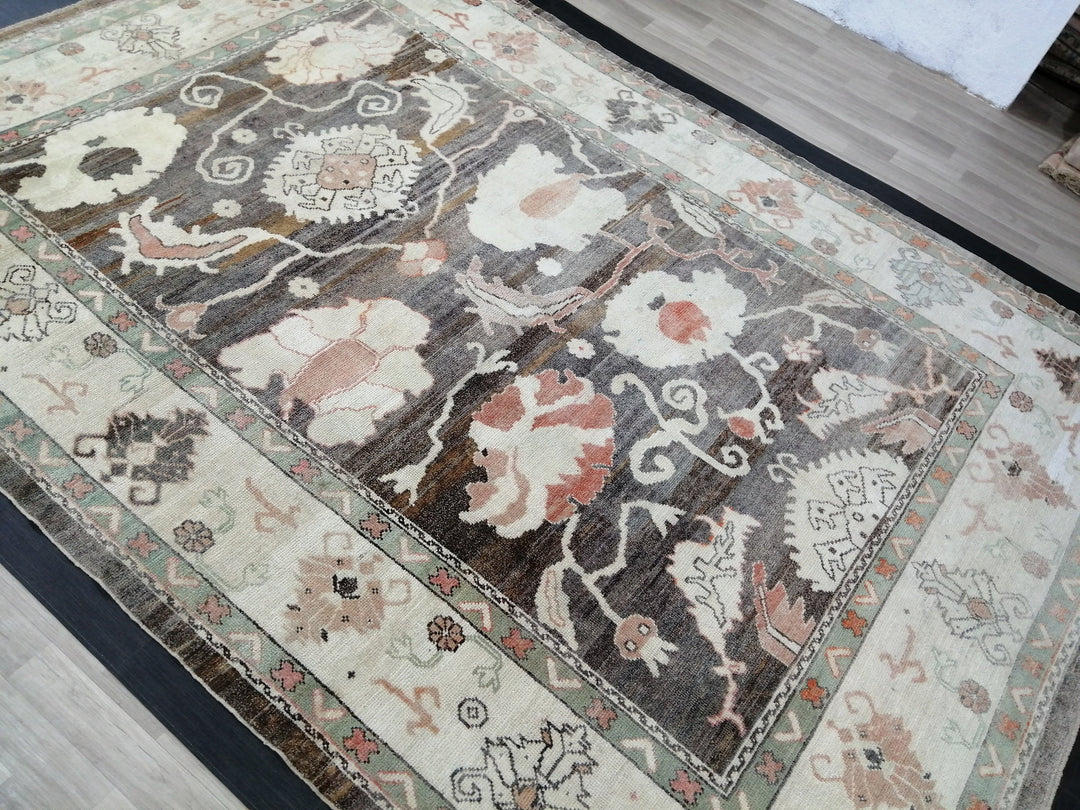 Turkish Oushak Rug 8' 9" x 12' 6" Hand-Knotted close-up
