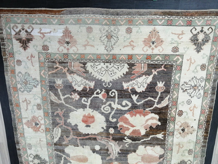 Turkish Oushak Rug 8' 9" x 12' 6" Hand-Knotted pattern
