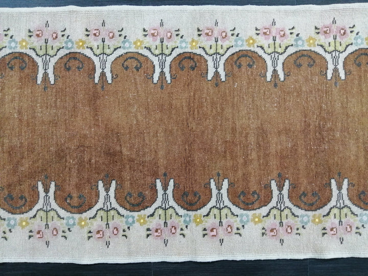 Turkish Runner Rug 2' 8" x 10' 7" Hand-Knotted close-up