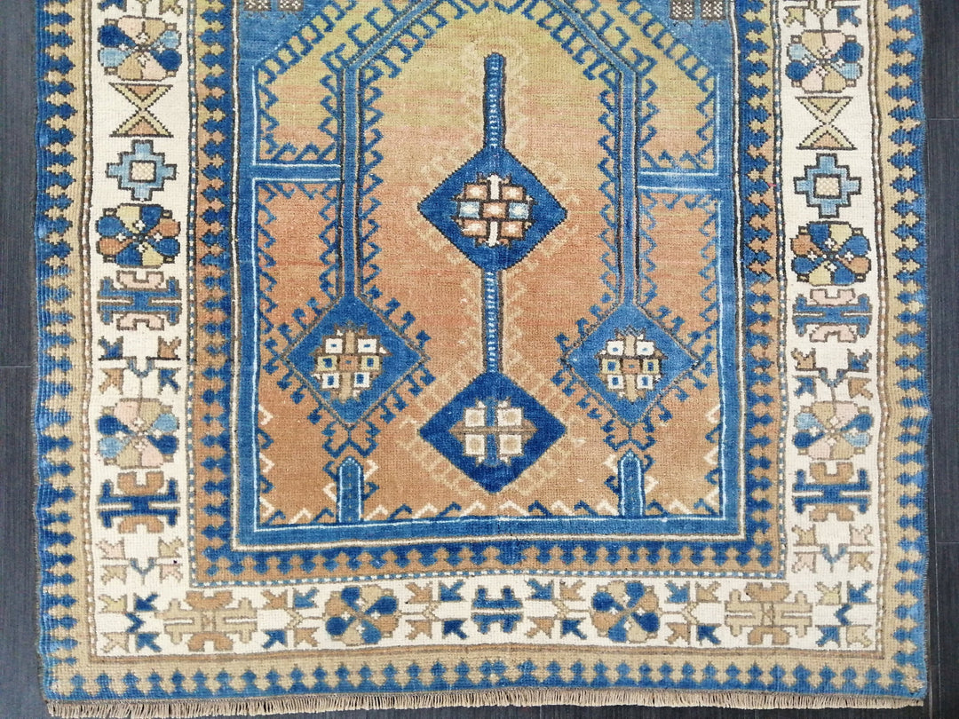 Turkish Oushak Rug 3' 7" x 6' 6" Hand-Knotted border