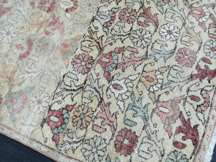 Turkish Oushak Rug 4' 4" x 9' 1" Hand-Knotted pattern
