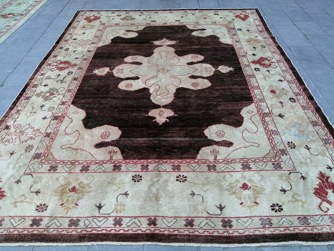 Turkish Oushak Rug 9' 1" x 11' 10" Hand-Knotted pattern