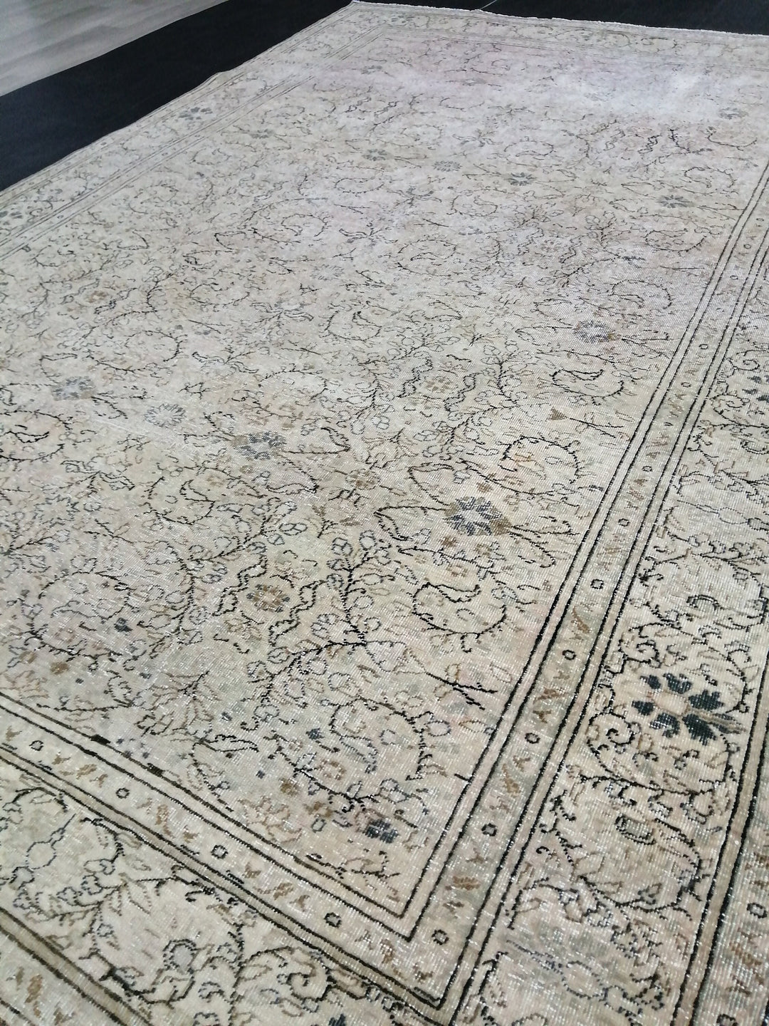 Beige Turkish Oushak Rug 6' x 9' 2" Hand-Knotted reverse