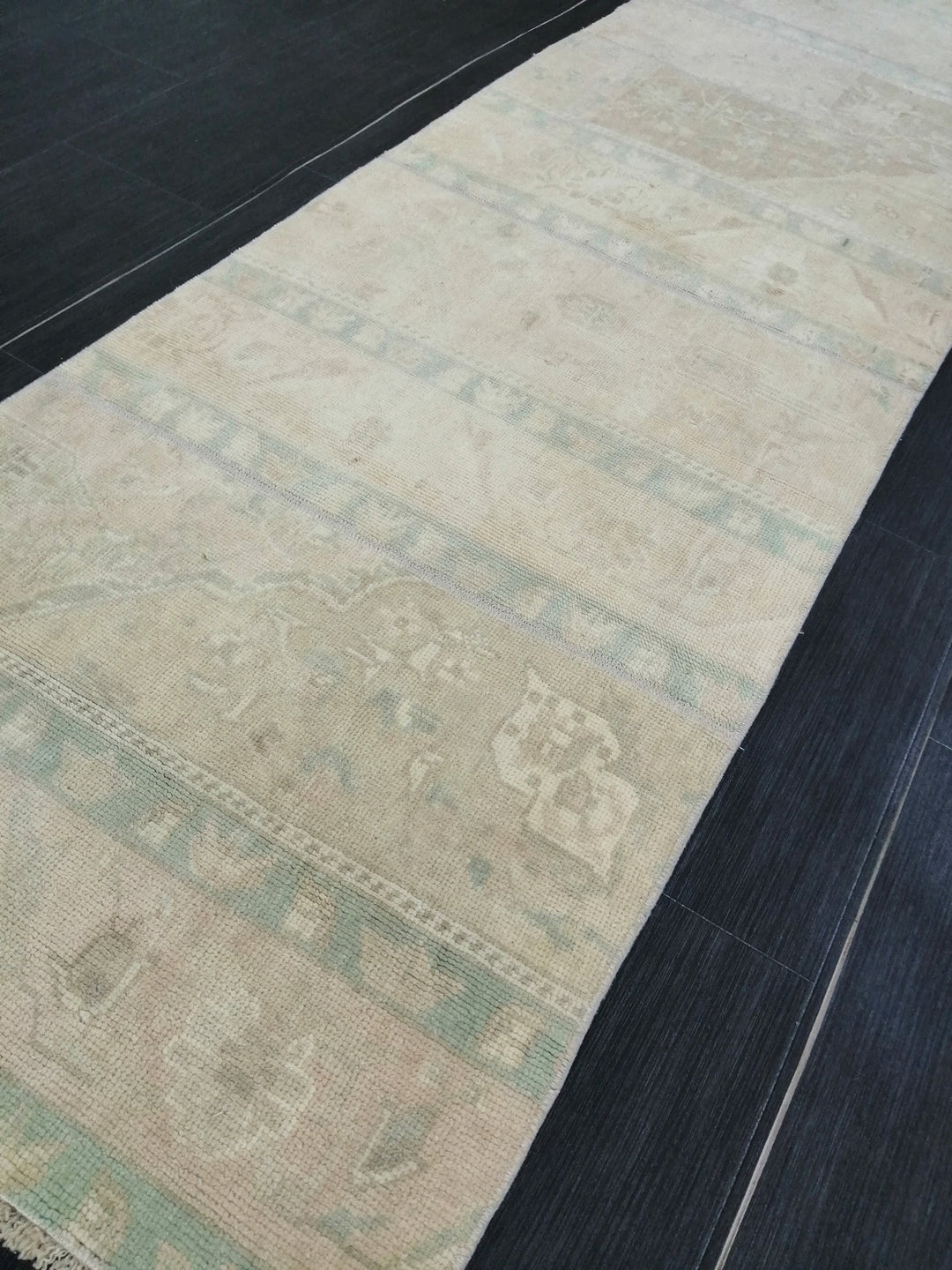 Beige Turkish Runner Rug 2' 6" x 8' 4" Hand-Knotted detail