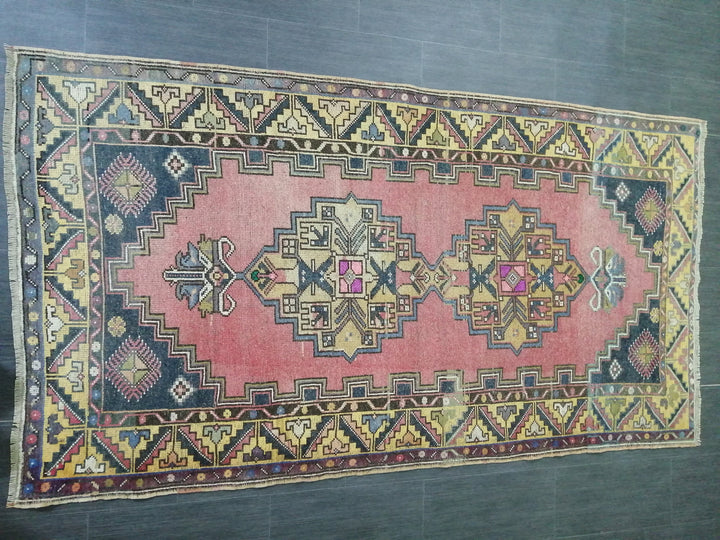 Turkish Oushak Rug 4' x 7' 5" Hand-Knotted texture