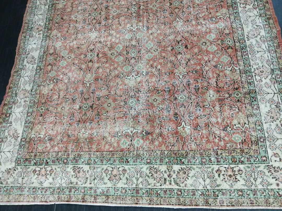 Turkish Oushak Rug 7' 1" x 10' 5" Hand-Knotted texture