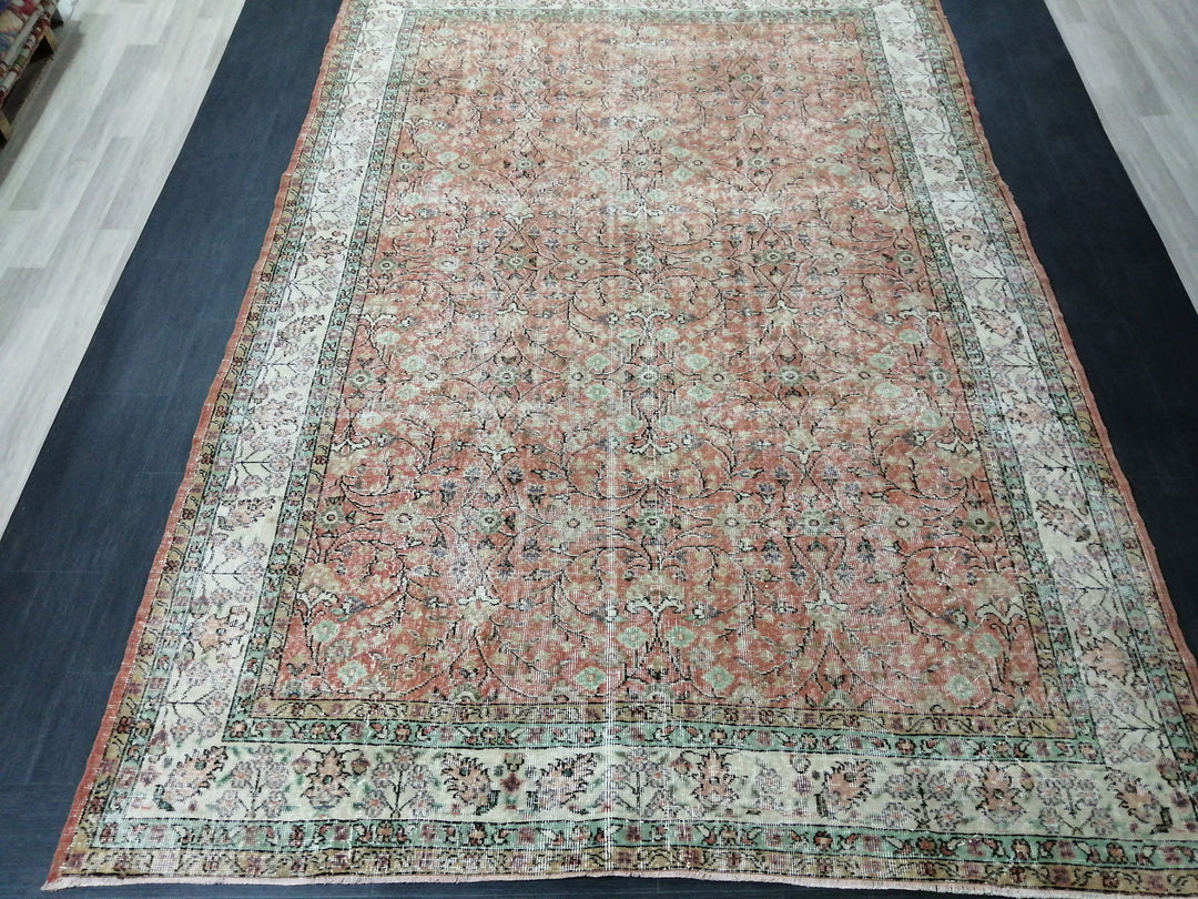 Turkish Oushak Rug 7' 1" x 10' 5" Hand-Knotted detail