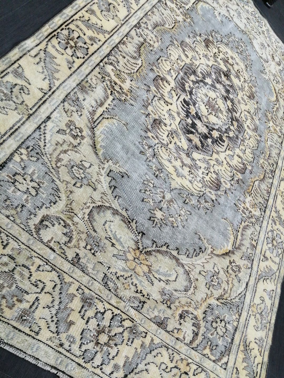 Turkish Runner Rug 6' x 10' Hand-Knotted detail