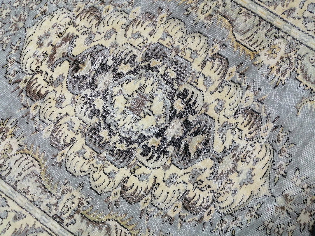 Turkish Runner Rug 6' x 10' Hand-Knotted view