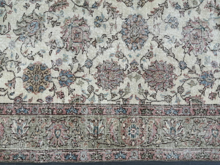Turkish Oushak Rug 7' 2" x 9' 11" Hand-Knotted texture