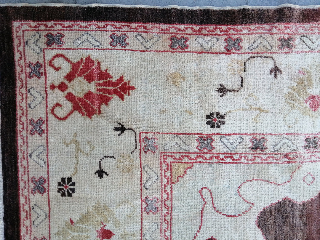 Turkish Oushak Rug 9' 1" x 11' 10" Hand-Knotted close-up