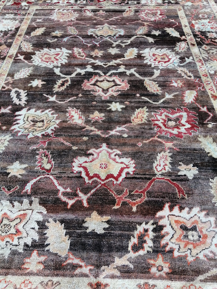 Turkish Oushak Rug 8' 7" x 12' Hand-Knotted border