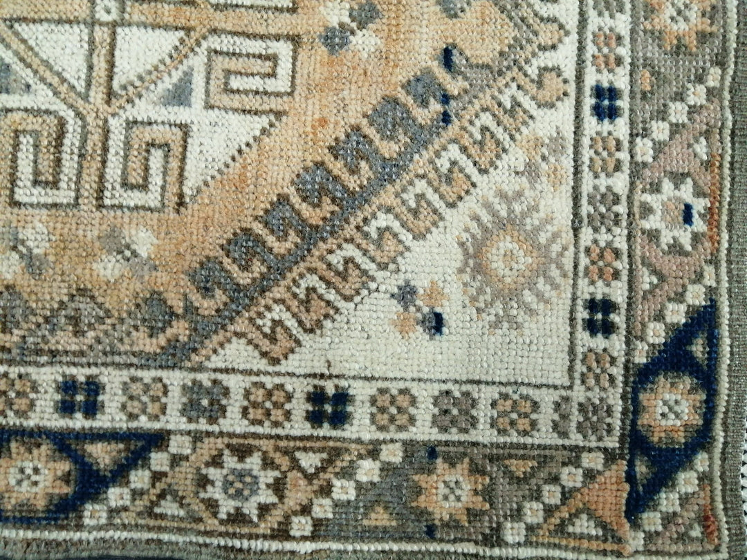Tan Turkish Oushak Rug 2' 4" x 3' 11" Hand-Knotted border