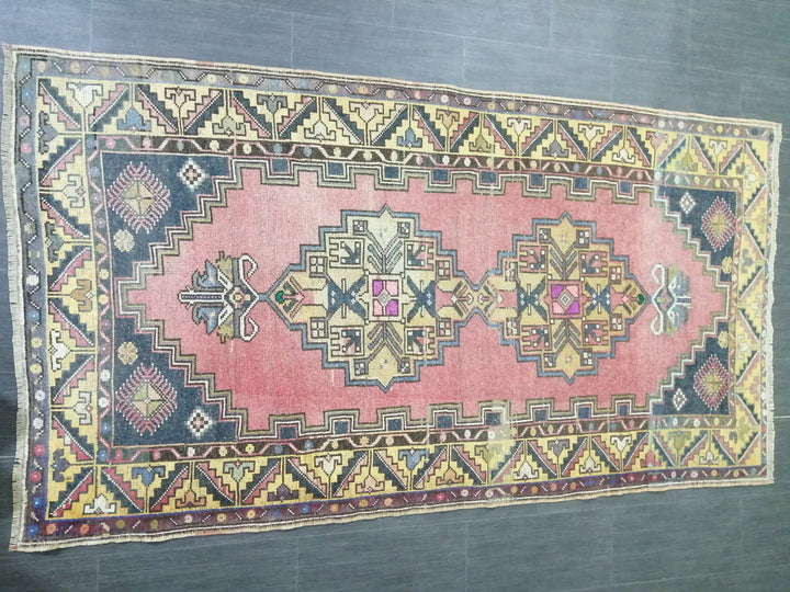 Turkish Oushak Rug 4' x 7' 5" Hand-Knotted close-up