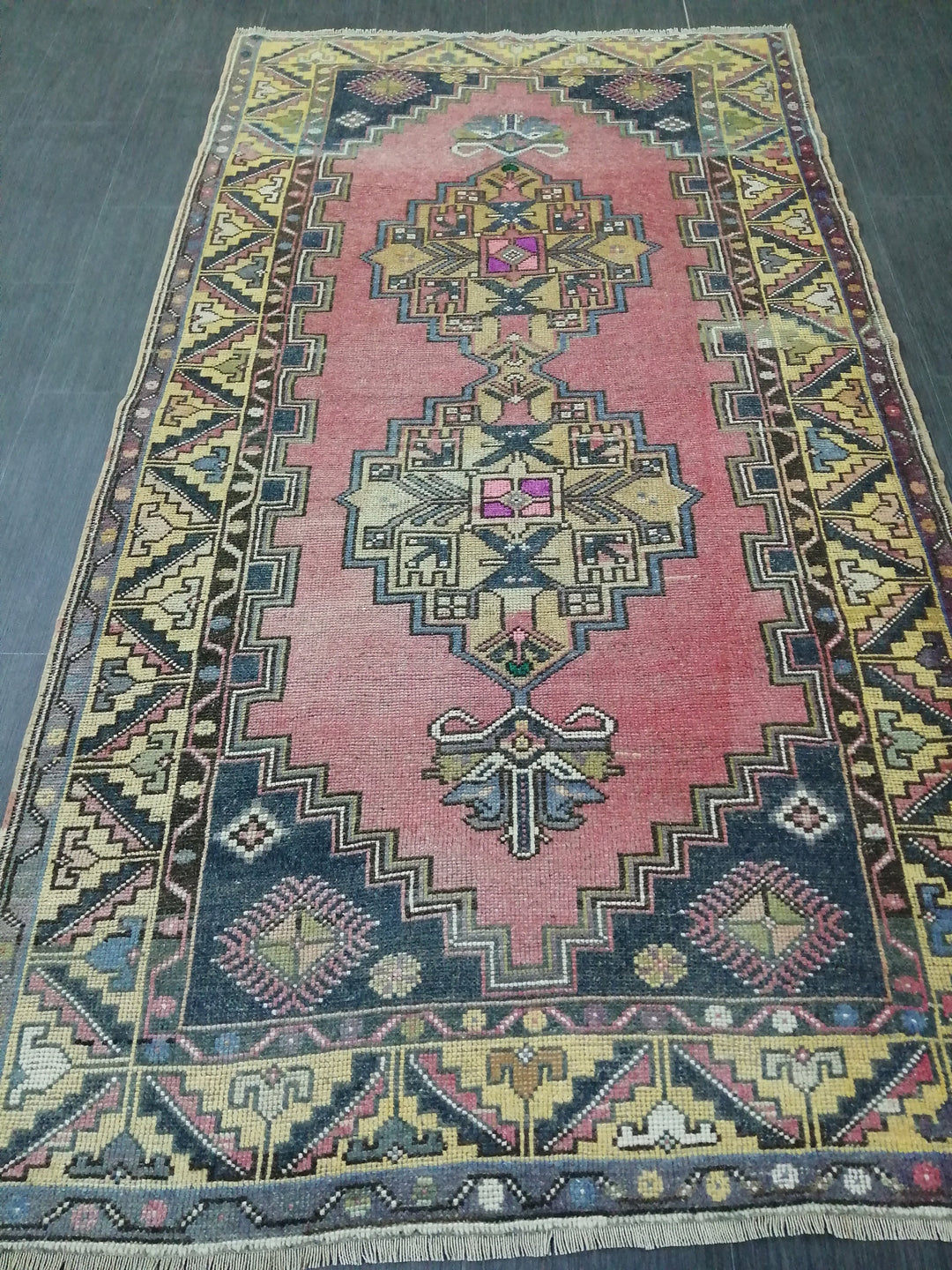 Turkish Oushak Rug 4' x 7' 5" Hand-Knotted pattern