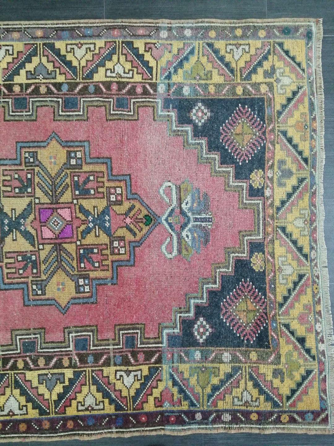 Turkish Oushak Rug 4' x 7' 5" Hand-Knotted border