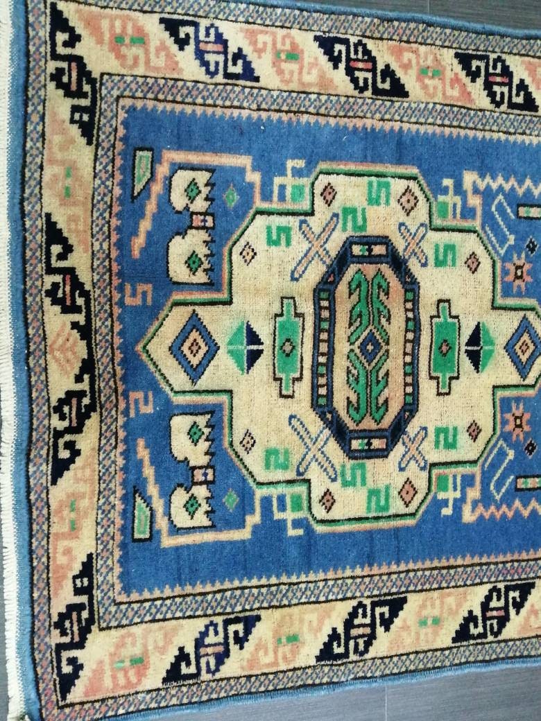 Beige Turkish Runner Rug 2' 6" x 4' 3" Hand-Knotted field