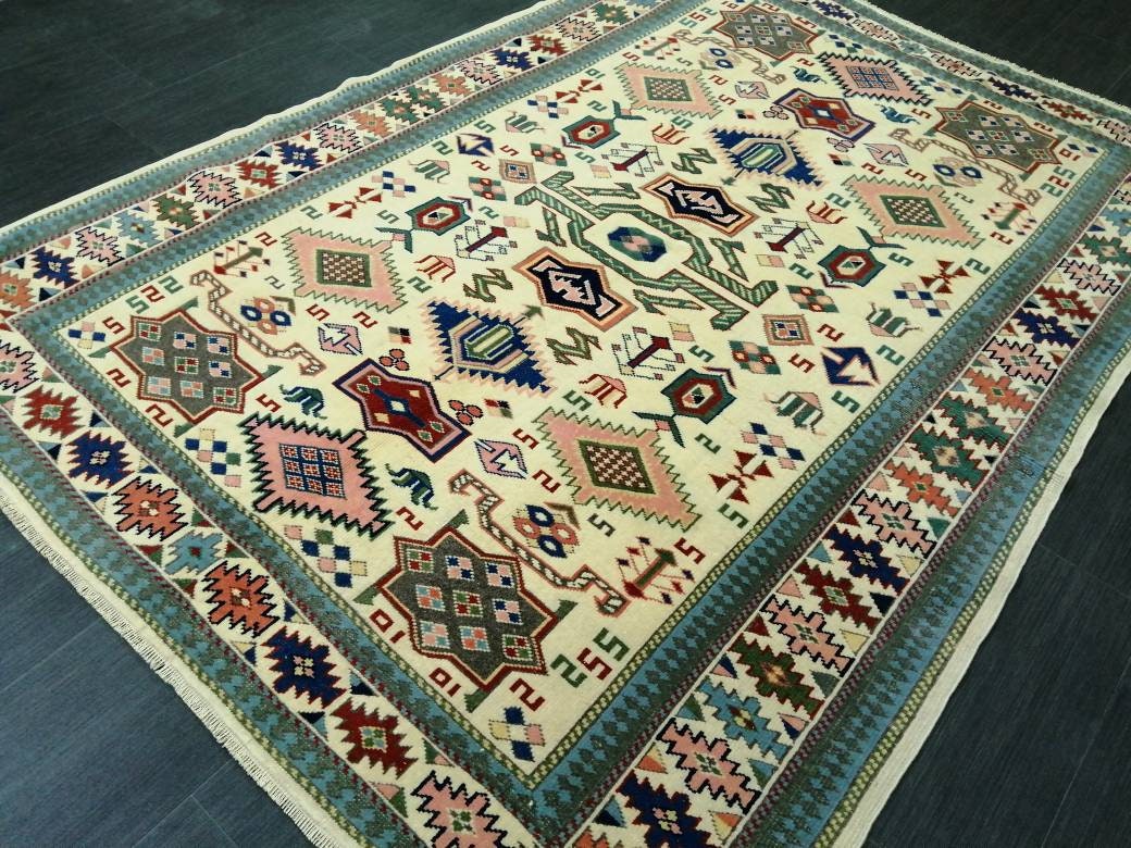Beige Turkish Runner Rug 5' 1" x 7' Hand-Knotted border