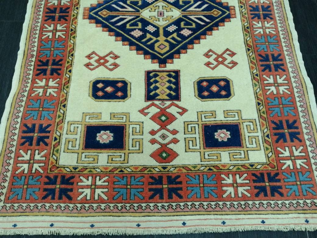Beige Turkish Runner Rug 3' 7" x 5' 3" Hand-Knotted close-up