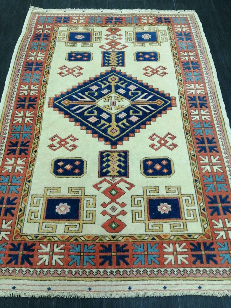 Beige Turkish Runner Rug 3' 7" x 5' 3" Hand-Knotted pattern