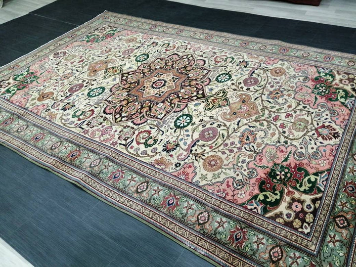 Beige Turkish Oushak Rug 6' 6" x 9' 8" Hand-Knotted close-up