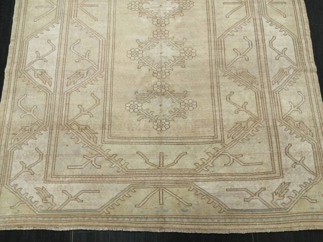 Beige Turkish Oushak Rug 6' 5" x 9' 5" Hand-Knotted field