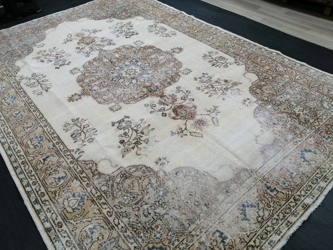 Tan Turkish Vintage Rug 7' x 10' 5" Hand-Knotted detail