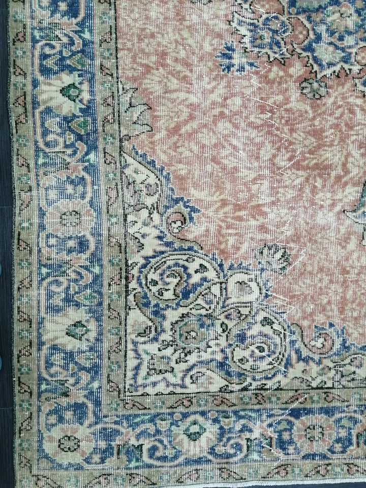 Beige Turkish Oushak Rug 6' 4" x 9' 7" Hand-Knotted texture