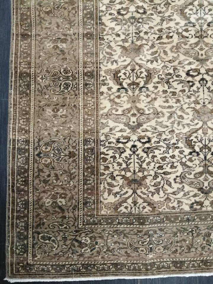 Turkish Oushak Rug 6' 3" x 9' 6" Hand-Knotted pattern