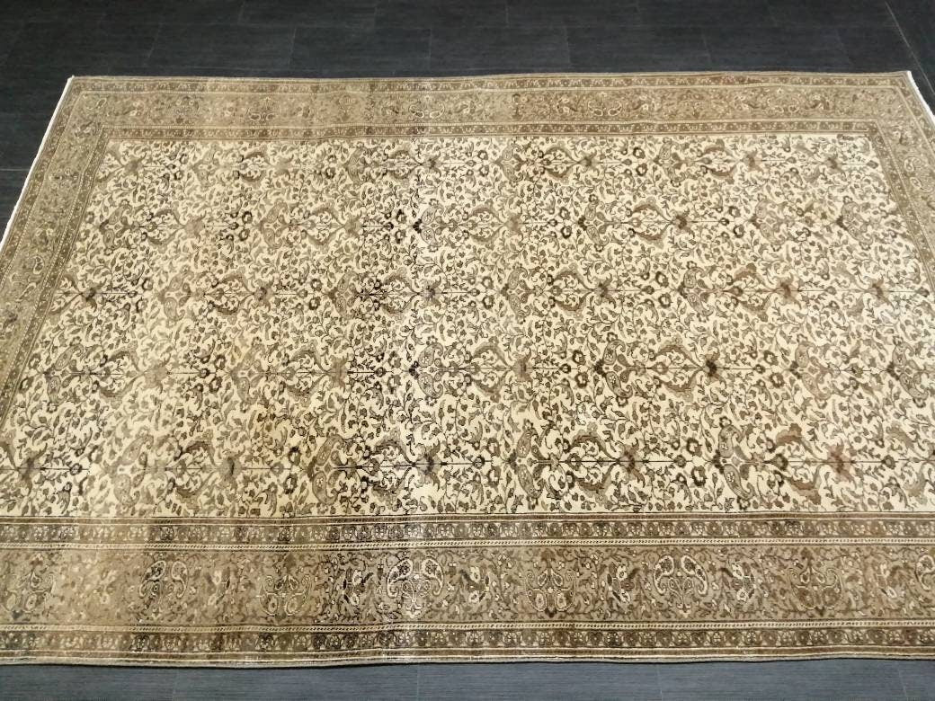 Turkish Oushak Rug 6' 3" x 9' 6" Hand-Knotted detail