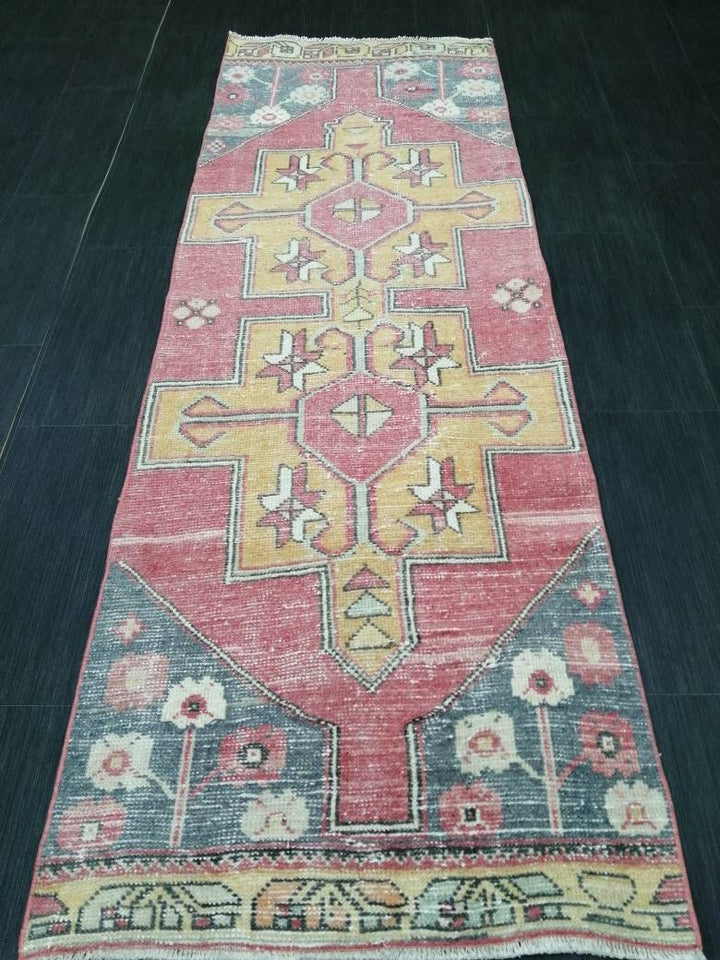 Beige Turkish Runner Rug 2' 6" x 7' 3" Hand-Knotted pattern