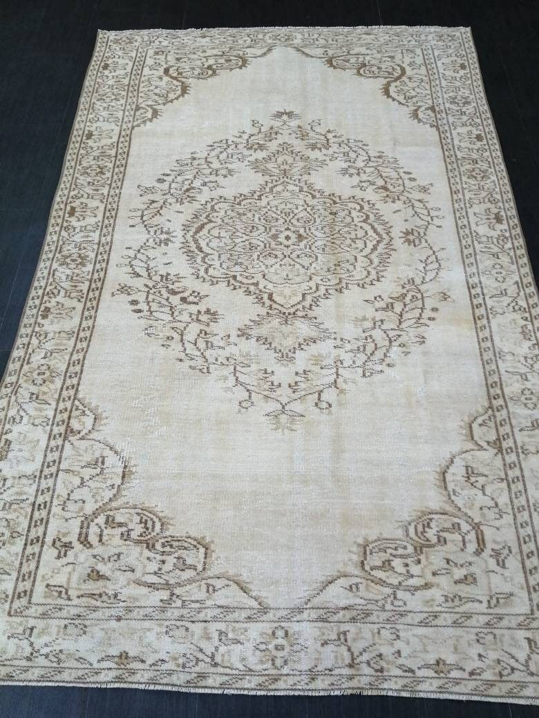 Rust Runner Rug 5' 9" x 9' 1" - No. WR28494