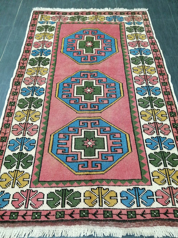 Turkish Oushak Rug 3' 8" x 6' Hand-Knotted border