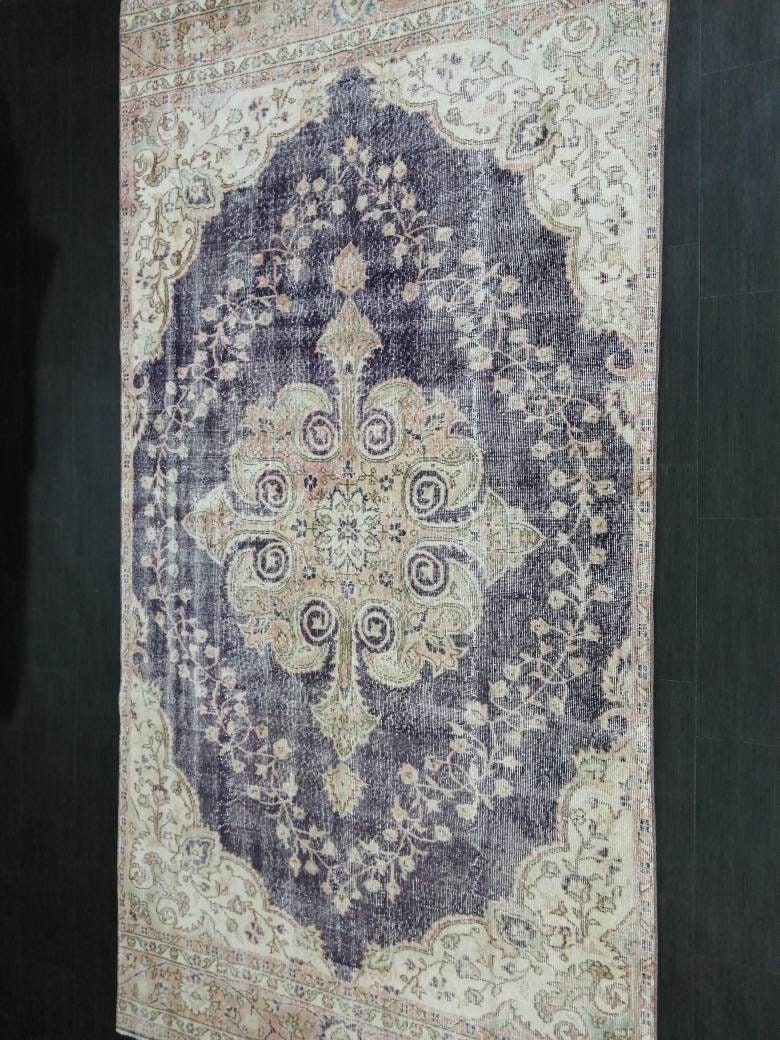 Turkish Runner Rug 5' 5" x 10' 8" Hand-Knotted field