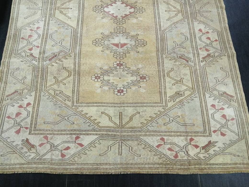 Beige Turkish Oushak Rug 6' 9" x 9' 6" Hand-Knotted detail