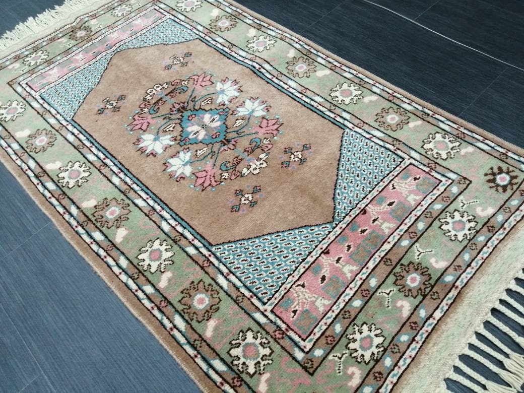 Beige Turkish Runner Rug 2' 7" x 4' 8" Hand-Knotted
