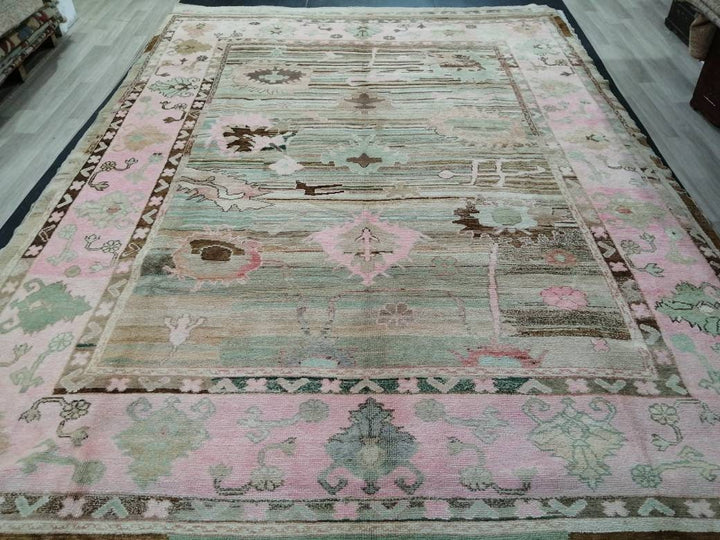 Turkish Oushak Rug 9' 3" x 12' 3" Hand-Knotted detail