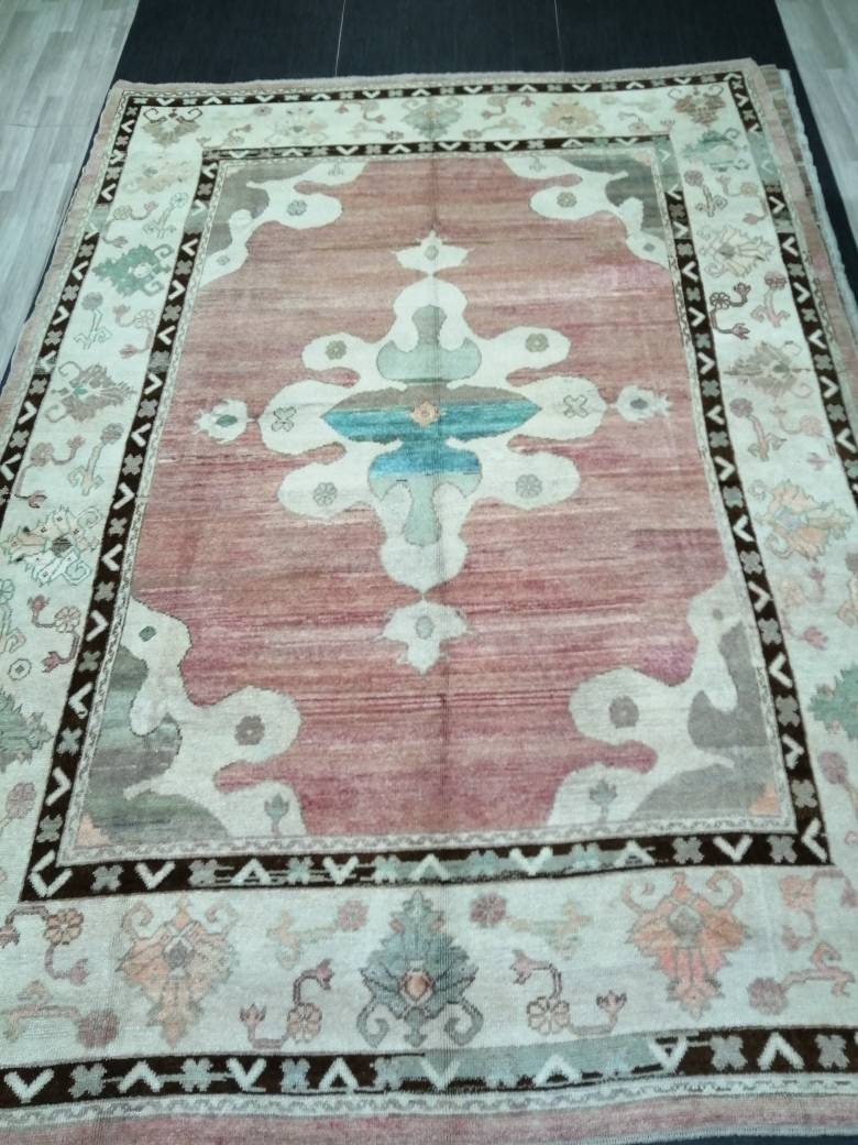 Turkish Oushak Rug 9' 1" x 12' 9" Hand-Knotted close-up