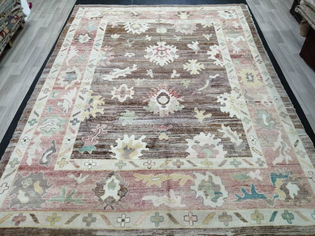 Turkish Oushak Rug 9' 3" x 12' 2" Hand-Knotted border
