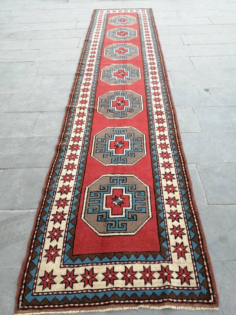 Beige Turkish Runner Rug 2' 10" x 13' 2" Hand-Knotted pattern