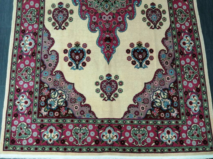 Beige Turkish Oushak Rug 5' 1" x 9' 1" Hand-Knotted close-up