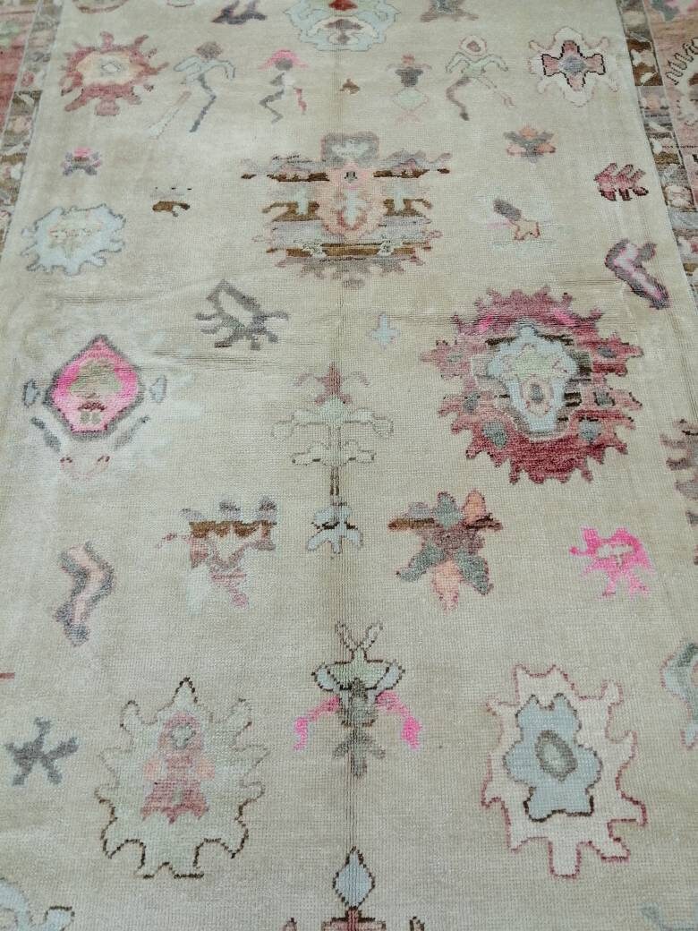 Turkish Oushak Rug 9' x 12' 2" Hand-Knotted texture