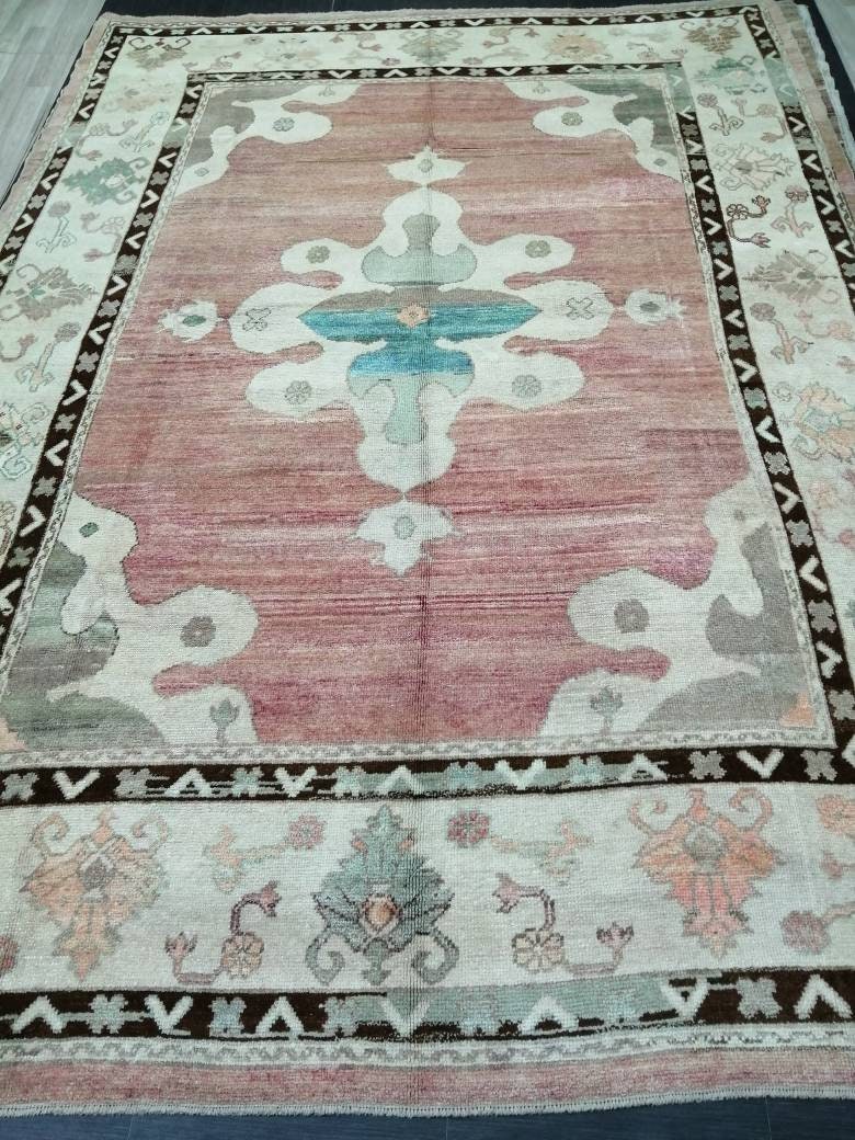 Turkish Oushak Rug 9' 1" x 12' 9" Hand-Knotted field
