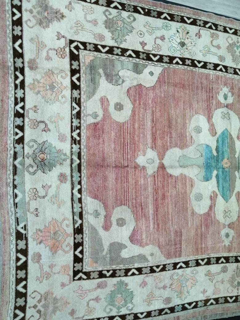 Turkish Oushak Rug 9' 1" x 12' 9" Hand-Knotted texture