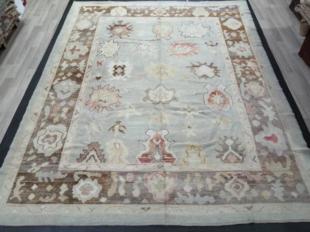Turkish Oushak Rug 9' 3" x 11' 4" Hand-Knotted border